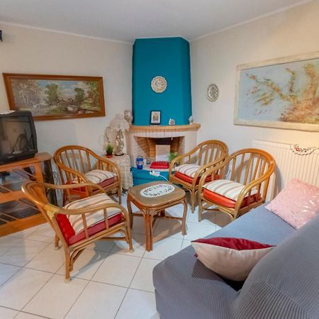 Krasa 2Bedroom Apartment Agios Matthaios  Ngoại thất bức ảnh