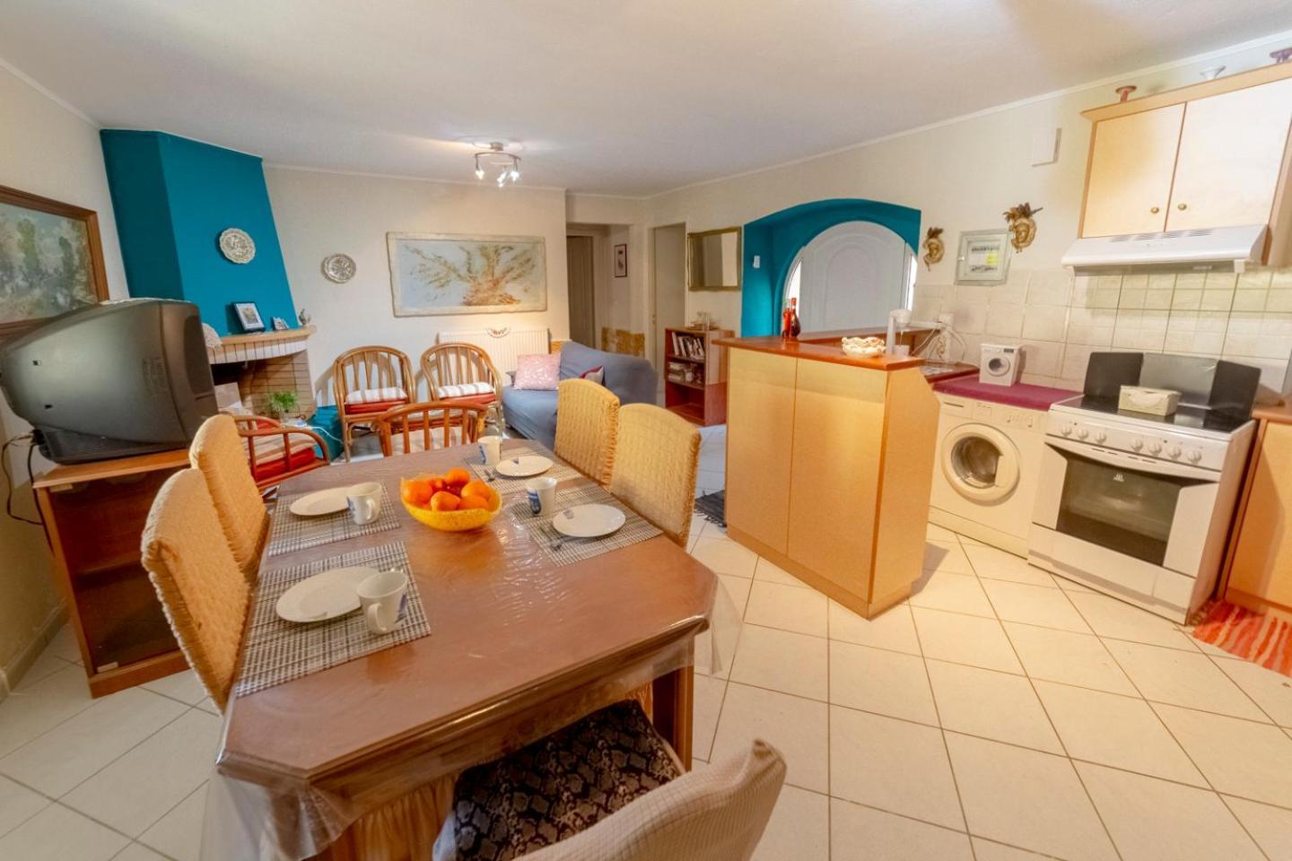 Krasa 2Bedroom Apartment Agios Matthaios  Ngoại thất bức ảnh