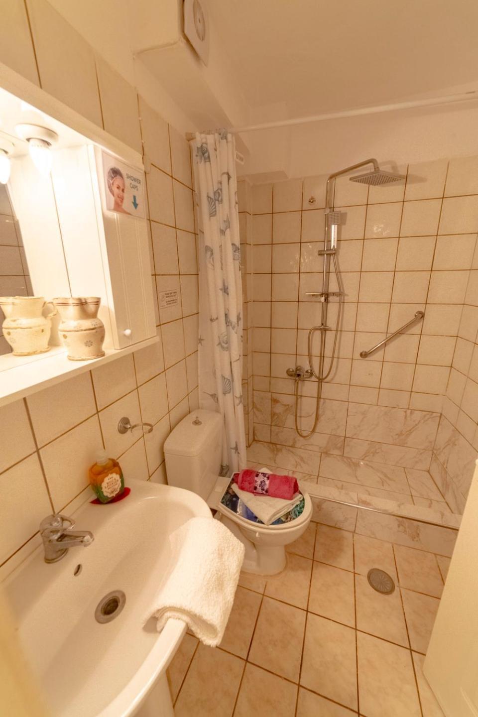 Krasa 2Bedroom Apartment Agios Matthaios  Ngoại thất bức ảnh